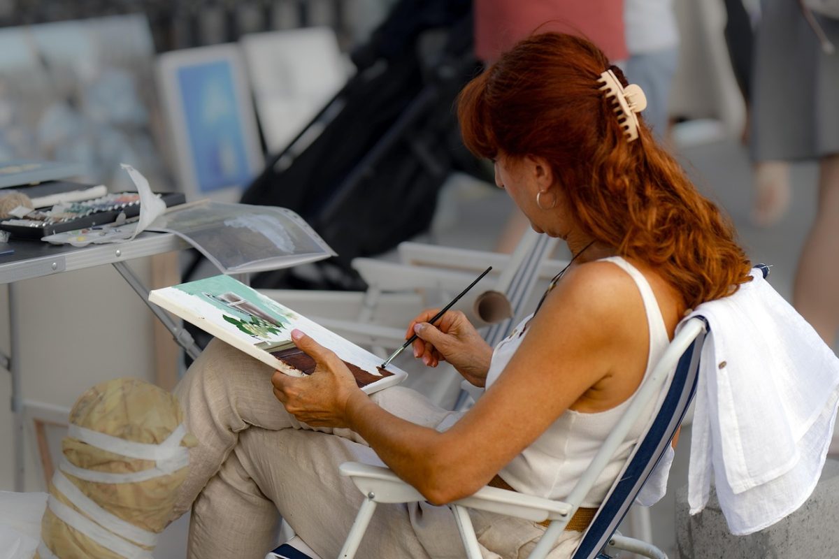 Students are spending time to together painting